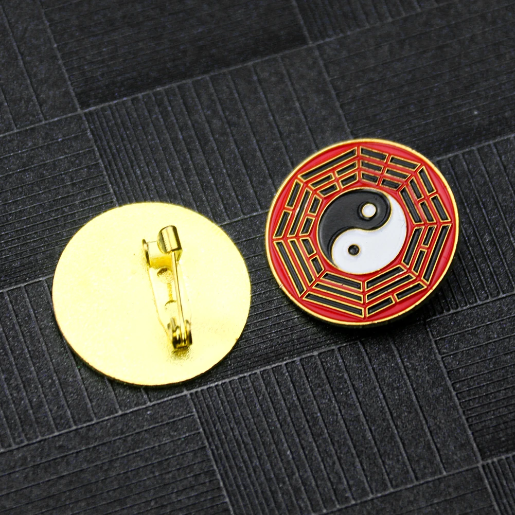 Chinese Feng Shui Yin Yang Tai Chi Gossip Concave Metal Brooch Chinoiserie Pin Badge Jewelry Gift Meditation Mascot Amulet Decor