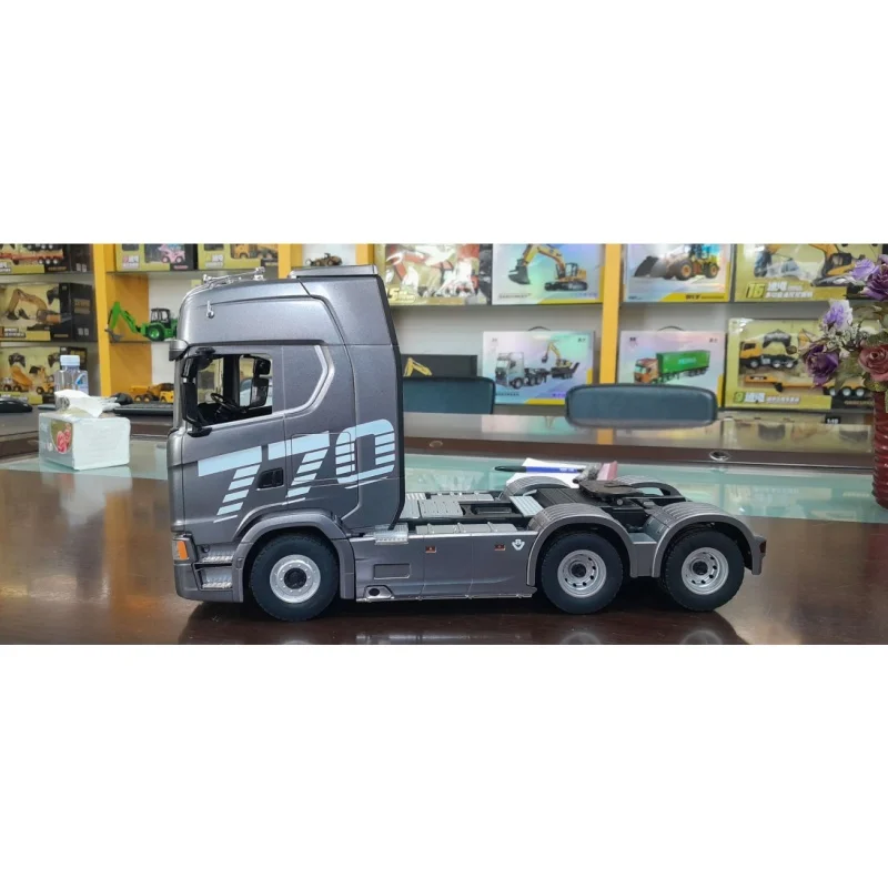 HUINA 1/18 770S Plastic 1501 RC Tractor Truck Finished Model RTR Radio 19CH Light Sound Effects Remote Control Lorry Cars Toys