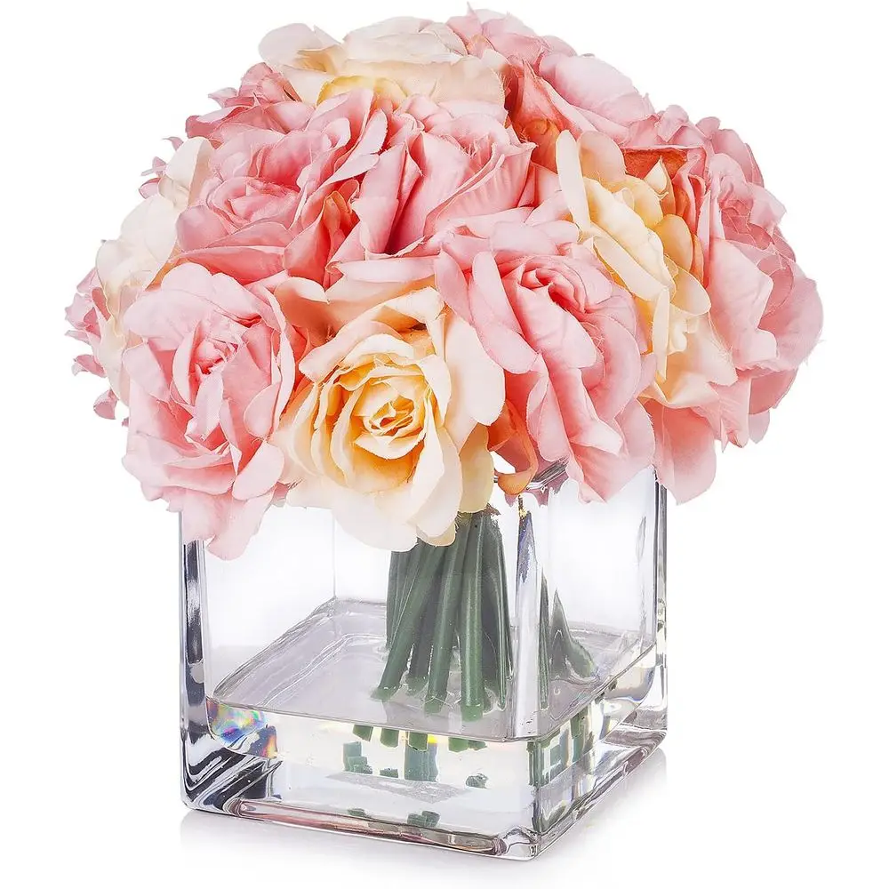 

Искусственная композиция из 18 шелковых роз в стеклянной вазе-кубике с консервированным водным раствором для декора дома, офиса и свадеб (розовый)