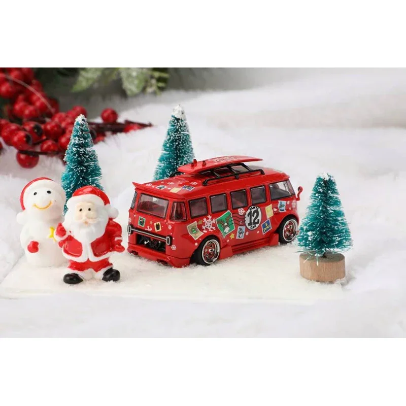 Liberty 1:64 modelo de coche T1 Bus cuerpo ancho X'mas con árboles, muñeca y muñeco de nieve y caja acrílica