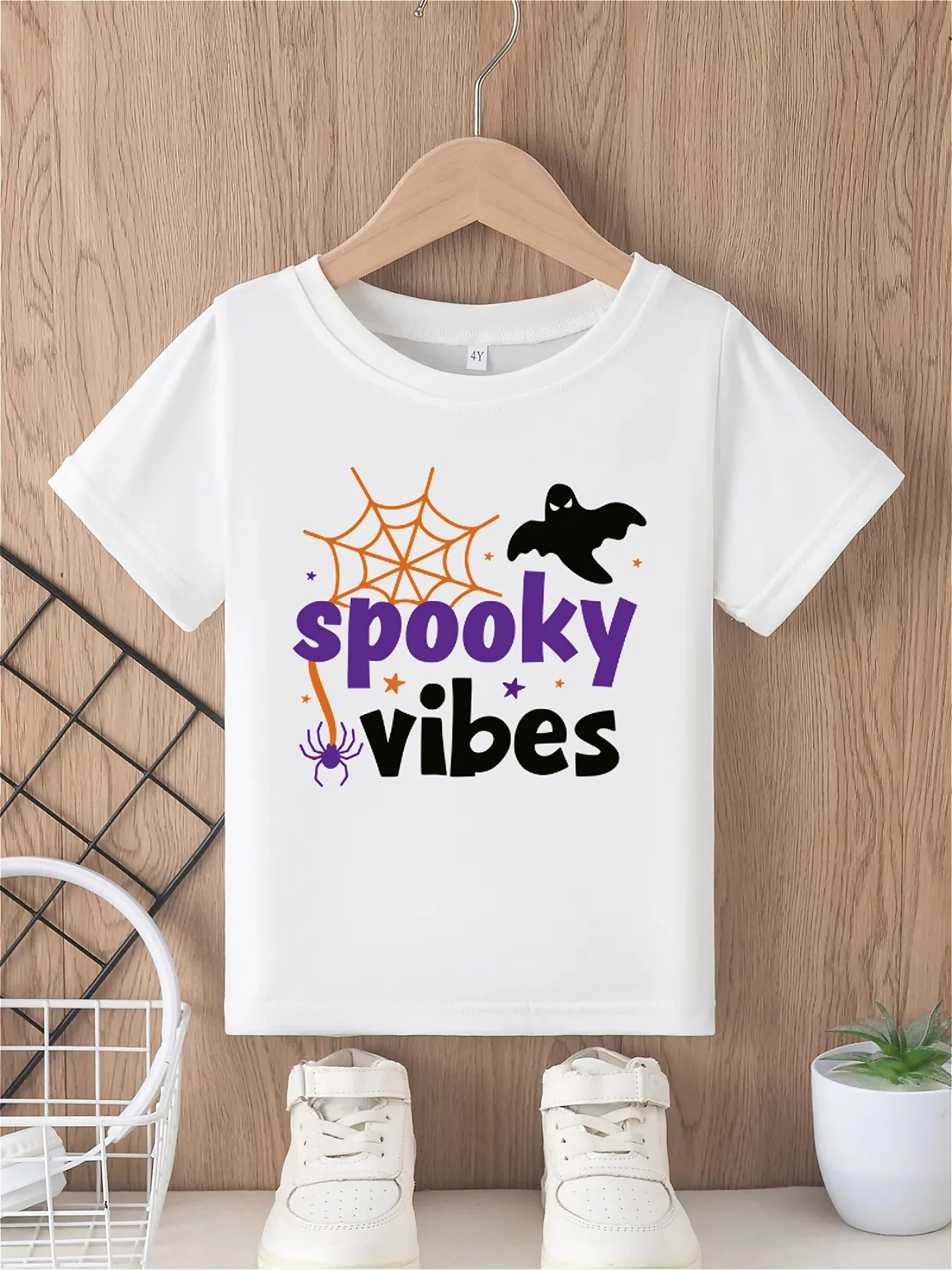 Halloween boys' T-shirt spooky vibes letter print spider and ghost pattern print soft fashionable round neck short sleeved top