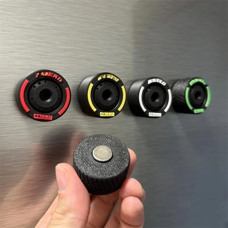 1 مجموعة ثلاثية الأبعاد مغناطيس الثلاجة F1 طبق الاصل الإطارات ديكور المنزل الحلي ، مغناطيس الثلاجة ، موضوع السباق الهدايا لمحبي F1 #6