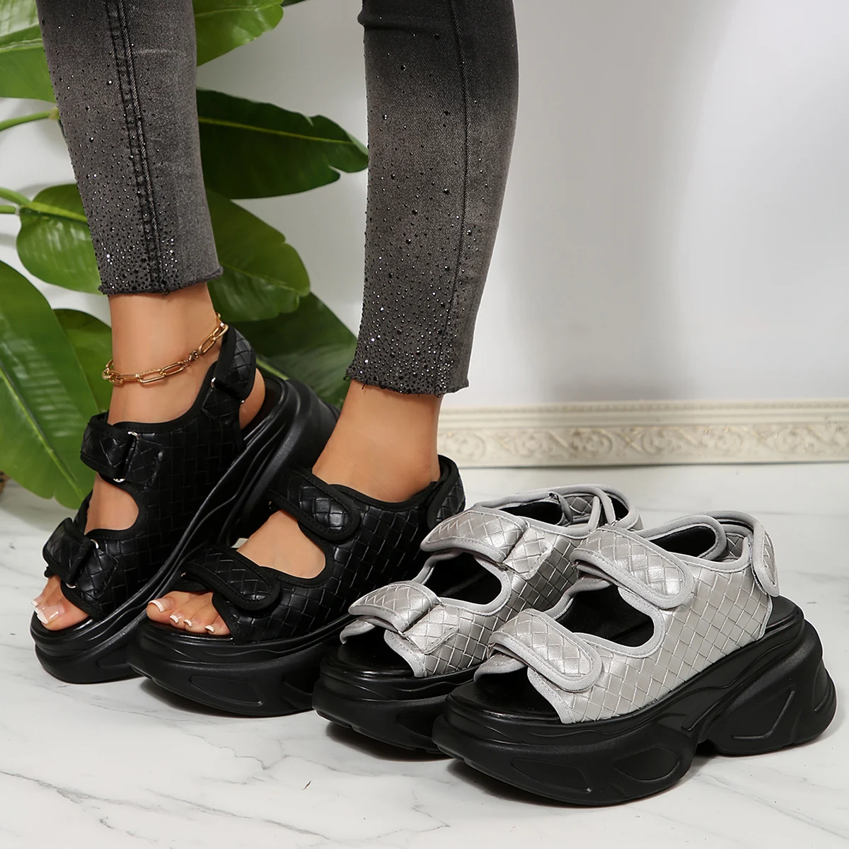 

Women 2026 New Anti-slip Platform Sandals Thick Bottom Beach Shoes Women Outdoor Comfort Designer Shoes Women Zapatos De Mujer