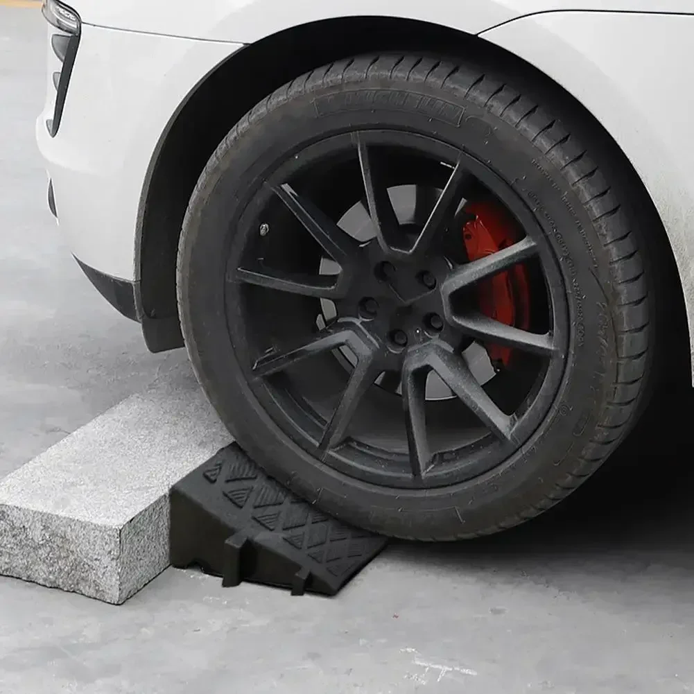 Portable Car Threshold Ramp Plastic Curb Ramp With Textured Surface  Height For Driveway Loading Dock Sidewalk Shock-absorb