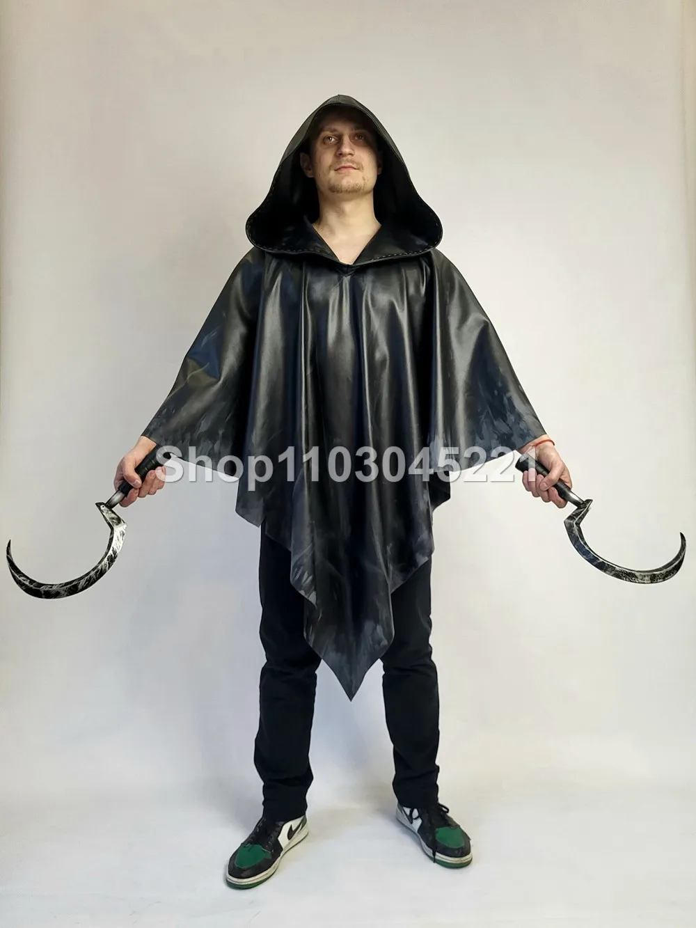 

Halloween Costume Horror Dress Up Dead Wolf Scythe Cosplay Coat Long Cape Robe Costume