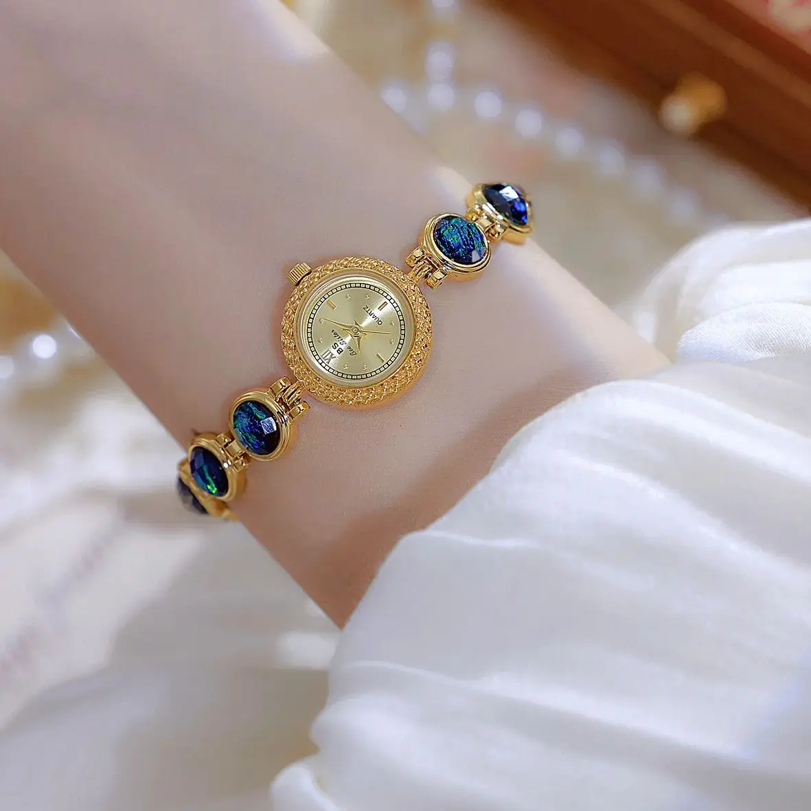 

Легкие роскошные женские часы высокого качества с круглым циферблатом, уникальный ювелирный браслет из камня павлина, кварцевые наручные часы, элегантные