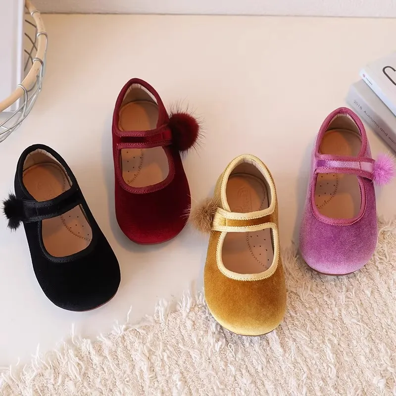 

Kids Flats Colorful Versatile Girls Dance Performance Shoes Soft Bottom 2026 Brand New Children Dance Shoes Non-slip Trendy