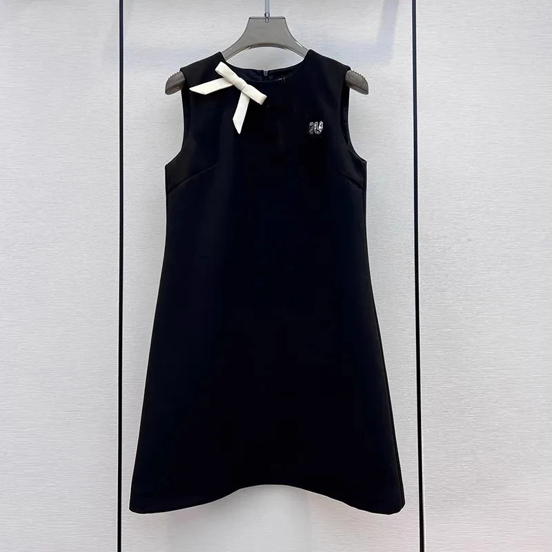 2023 Summer New Diamond Inlaid Letter Black Sleeveless A-line Dress Celebrity Slim Fit Design Bow Tie Dress