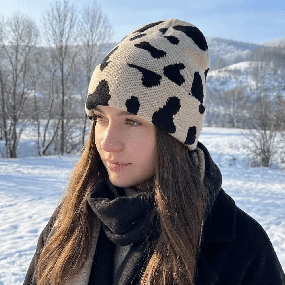 Versatile Thickened Cow Pattern Knitted Hat Ear Protection Keep Warm Pullover Hat Elastic Windproof Winter Beanie Hat Autumn