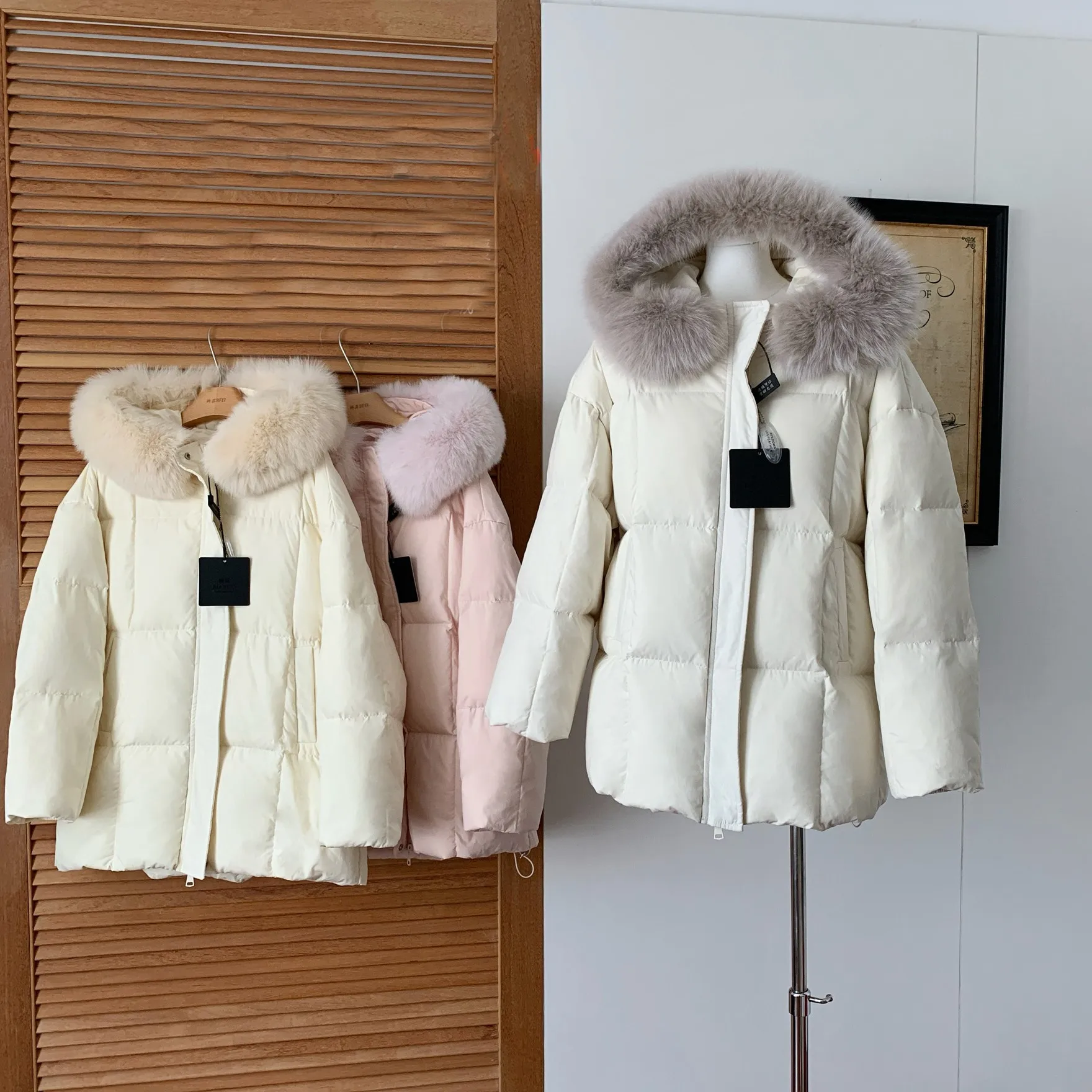 Women'a Winter Thick Warm White Duck Down Coat Lady Winter Fox Fur Collar Hooded Long Sleeve Down Padded Outwear