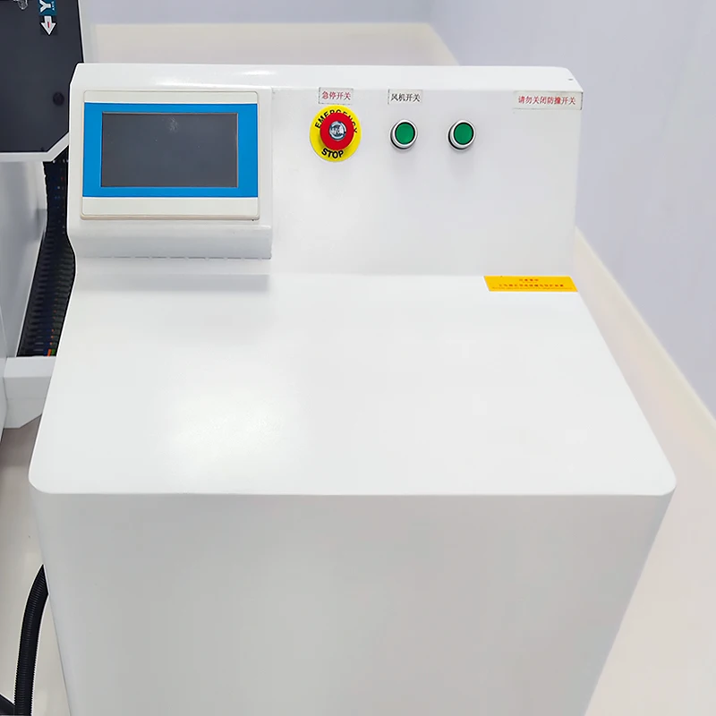 XK1615 Taglierina per pelle |   Tagliatrice automatica di modelli di scarpe per scarpe da ginnastica/stivali |   Sistema di precisione + riduzione del rumore da ±0,1 mm