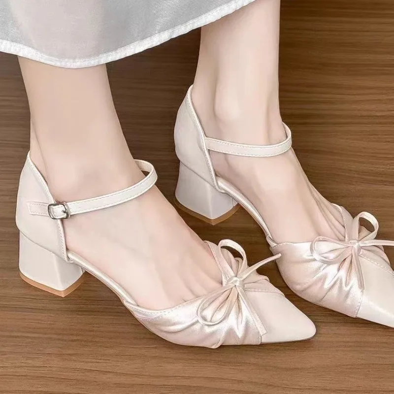 

Spliced Silk Bow One Strap Block Heel Women's Shoes Fashion Pointed Toe Shallow Mouth Non-Slip Wear-Resistant Sandals