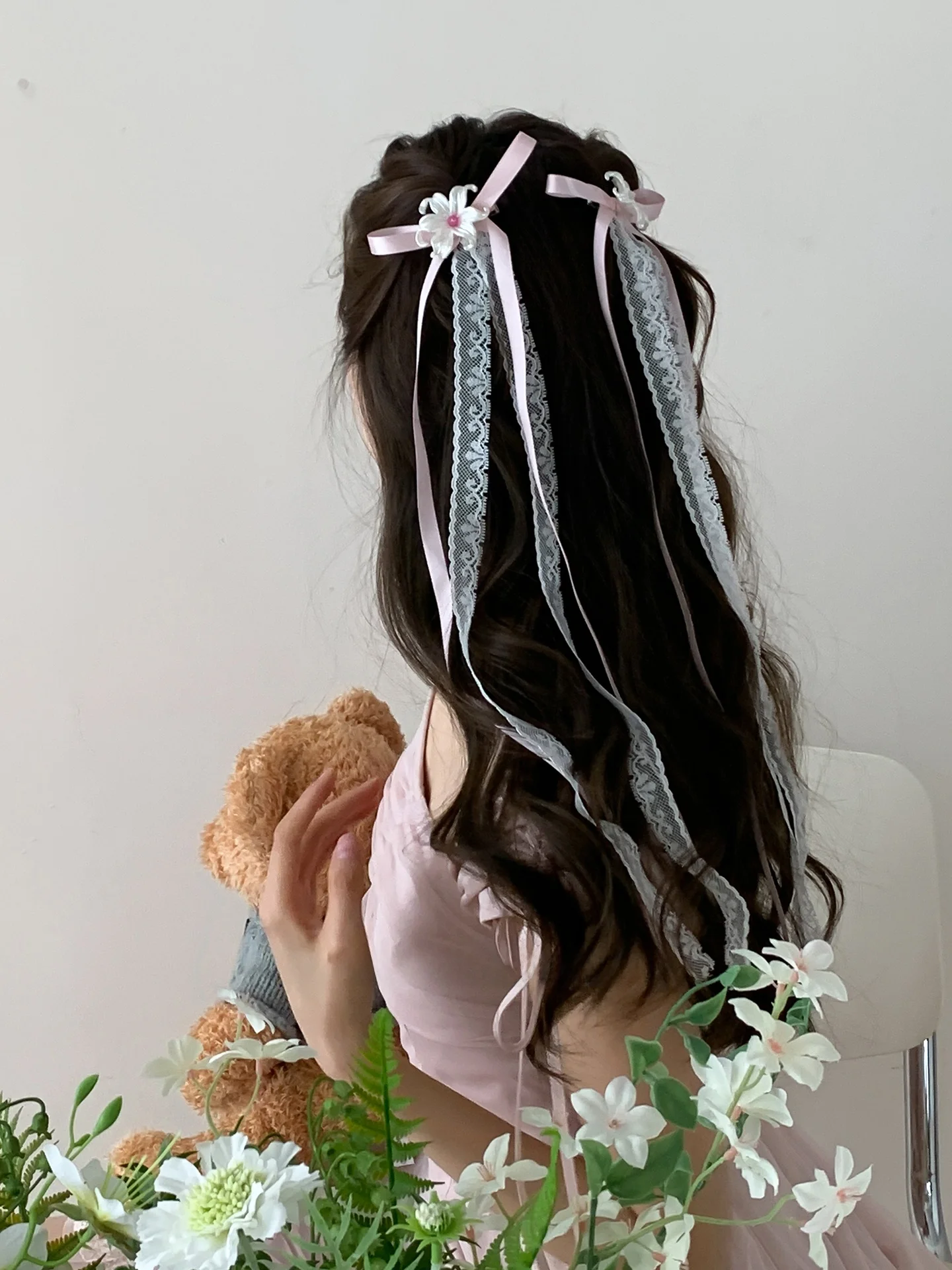 presilha-de-cabelo-feminina-com-laco-borboleta-e-fita-acessorio-de-cabelo-delicado-com-flor-de-renda-e-faixa-fluida