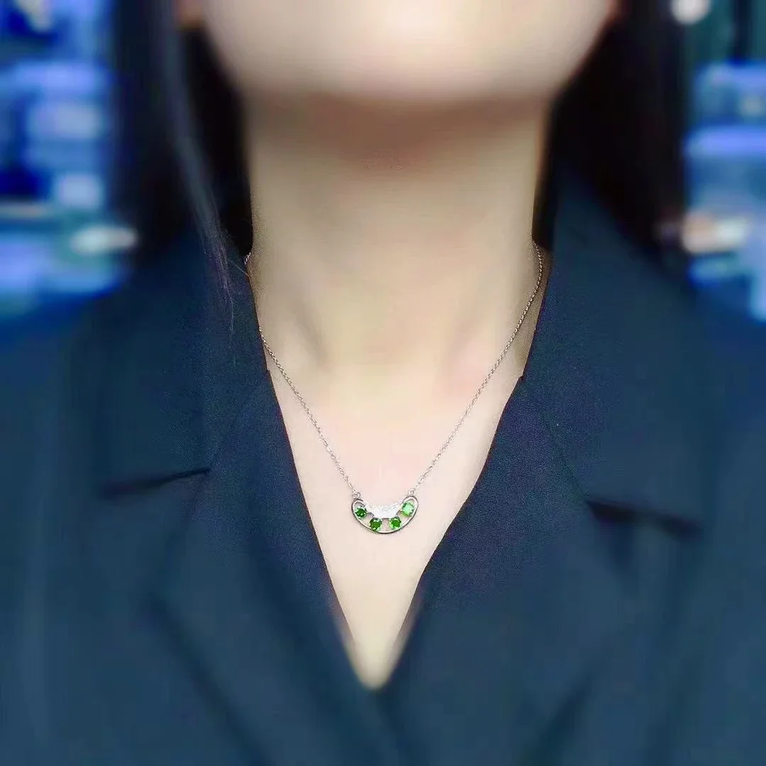 Sterling Silver Diopside Pendant for Party 4mm Natural Diopside Silver Pendant 925 Silver Diopside Jewelry Gemstone Pendant