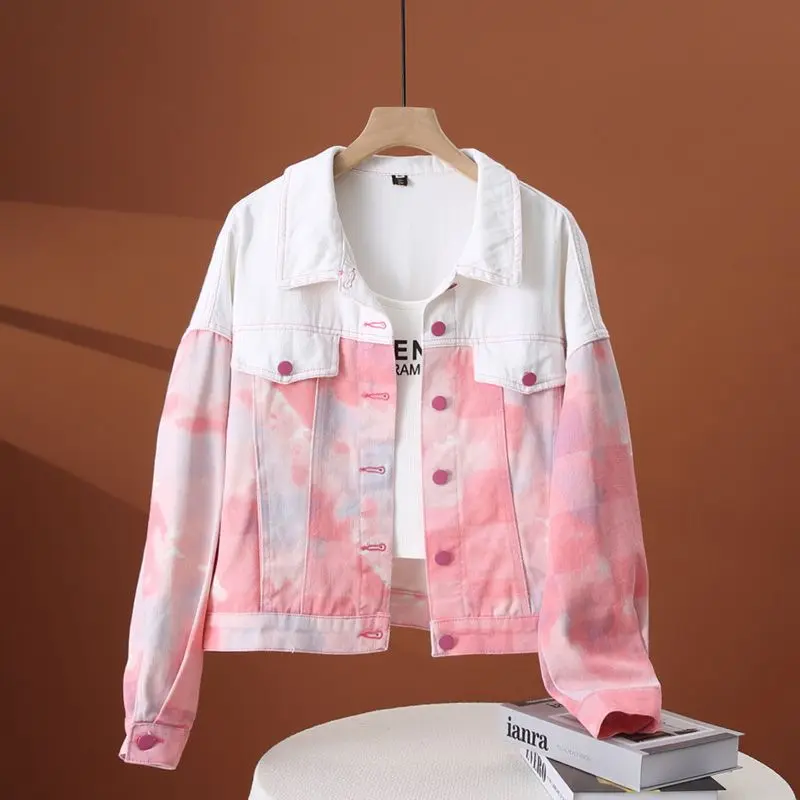 

Short design sense tie-dye printed denim jacket female autumn 2024 new loose fashion temperament Joker color matching top.