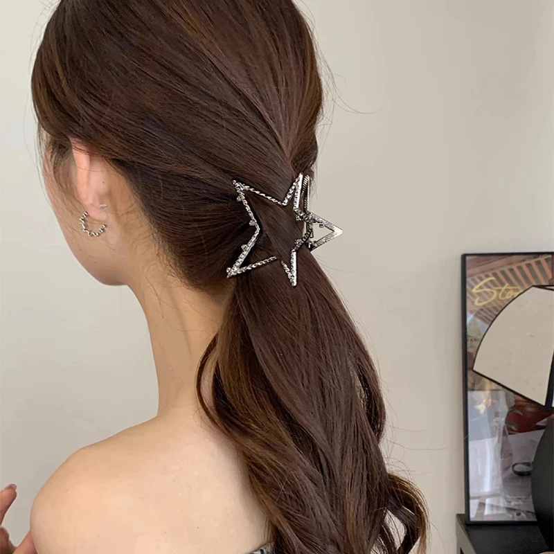 Y2K Aesthetic Metal Hollow Star Pentagram Heart Hair Claws Hair Pins for Women Ponytail Shark Clip Hair Crab Claw Accessories