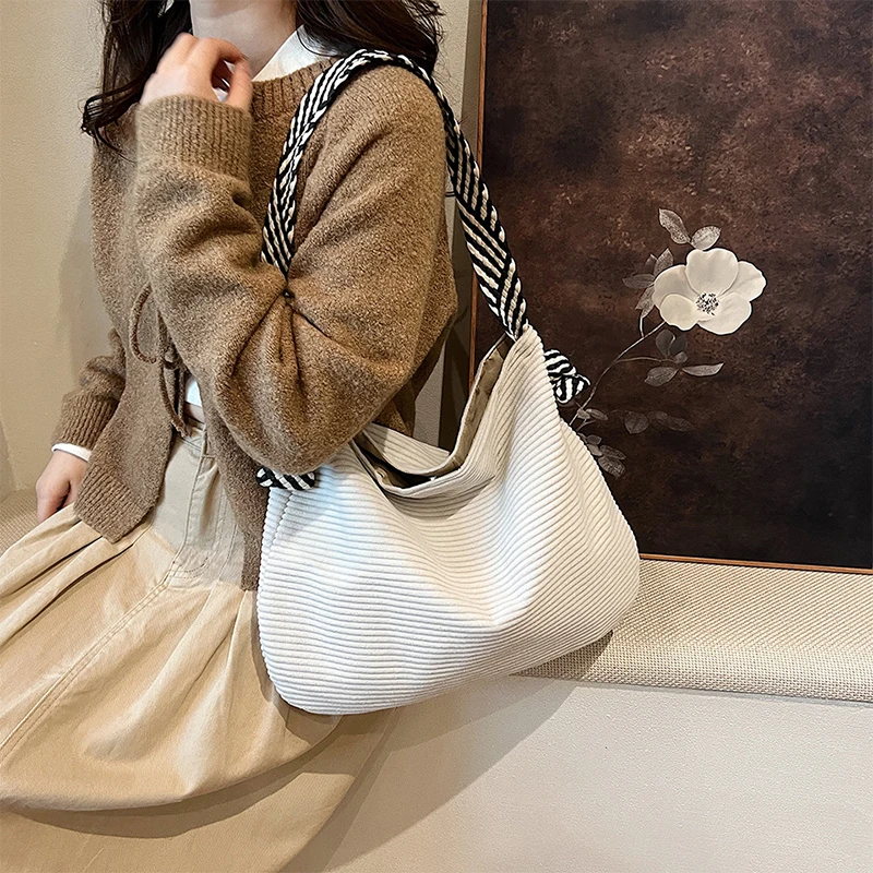 Женская сумка Холщовая сумка с украшением в черно-белую полоску с бантом Мягкая и легкая Большая вместимость для ежедневных поездок на работу