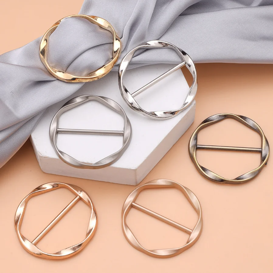 2PCS Fashion Metal Round Circle Clip Buckle Clothing Ring Wrap Holder Silk Scarf Ring Clip T-shirt Tie Clip Female Ornament Gift