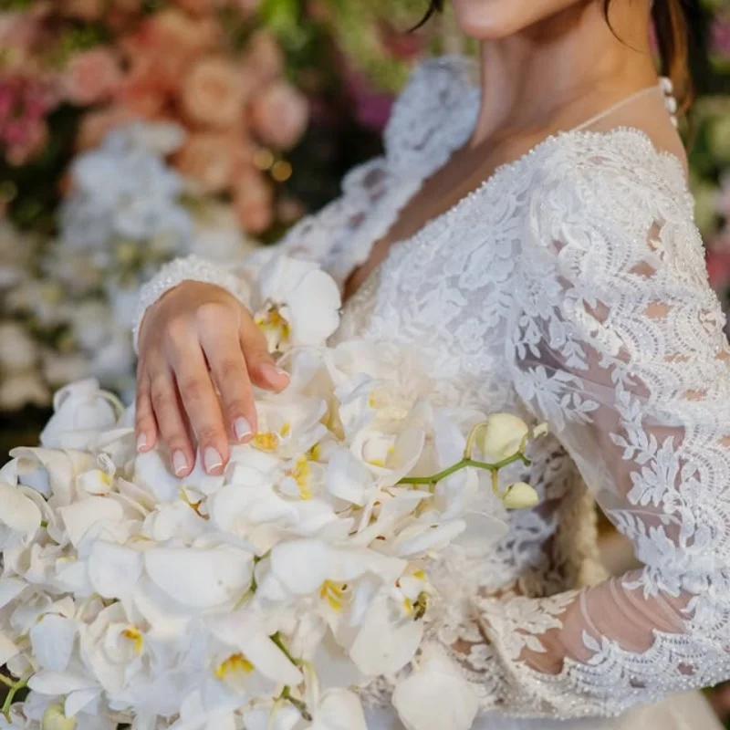 

Shiny ivory white Wedding Dresses The corset glitter lace decal off-shoulder long sleeves Bridal Gowns multi-layer Made