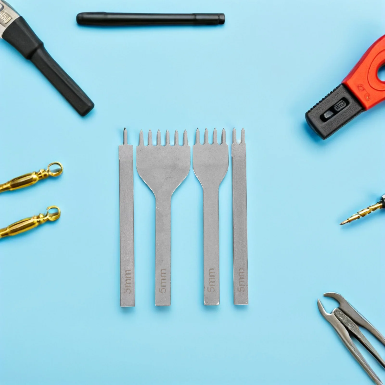 

4Pcs Hollow Hole Punch Set Steel Punch Tool for Belts Straps DIY Leathercraft Precision Cutter Leatherware Tools