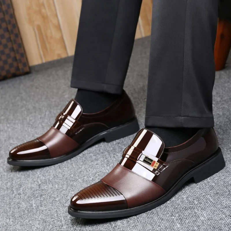 Black Patent Leather Business Men's Formal Shoes Bright Upper Social Shoe Male Party Office Cheap Liquidation Suit 2024 Style 39