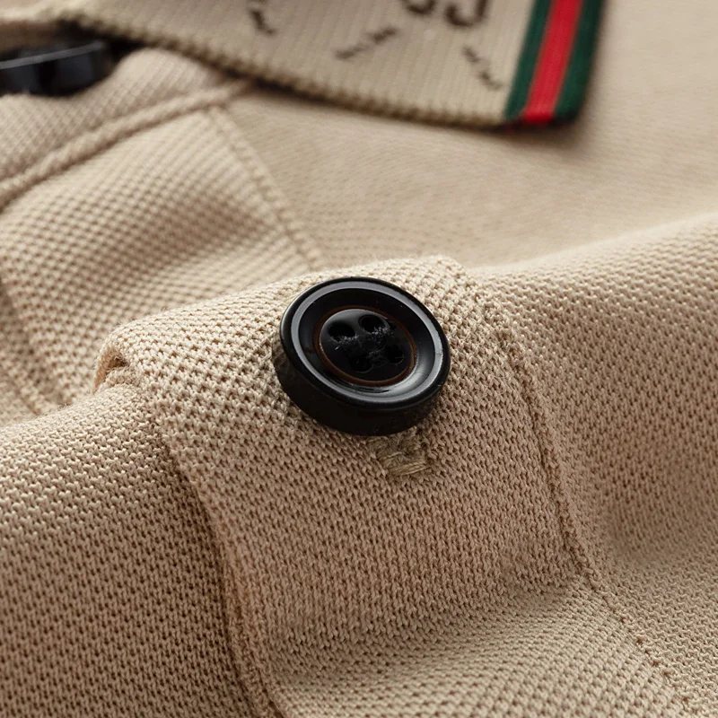 Hochwertiges Marken-Poloshirt mit kurzen Ärmeln, modisches Buchstabenprägungsdesign, Revers-T-Shirt, Sommer-Baumwoll-T-Shirt, atmungsaktiv, lässige Herrenbekleidung – Detail 32