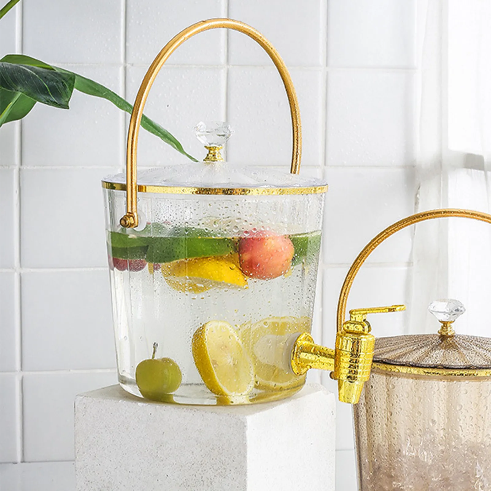 

Large Capacity Ice Bucket Drink Dispenser with Spigot Lid Portable Party Beverage Container for Juice Water Wine Cold Drinks