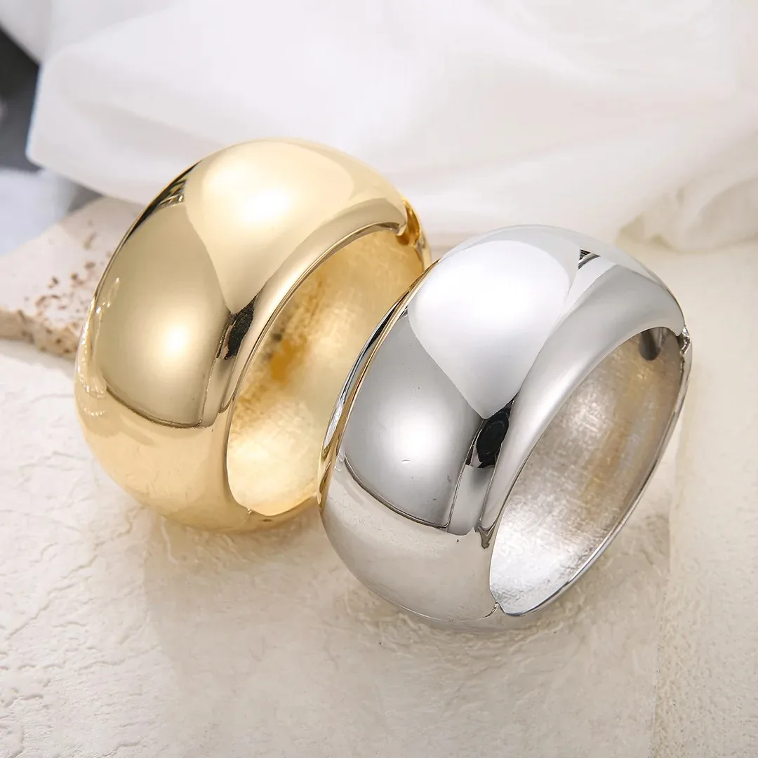 

Hot-selling niche open environmentally friendly gold bracelet suitable for women's daily commuting showing unique personality