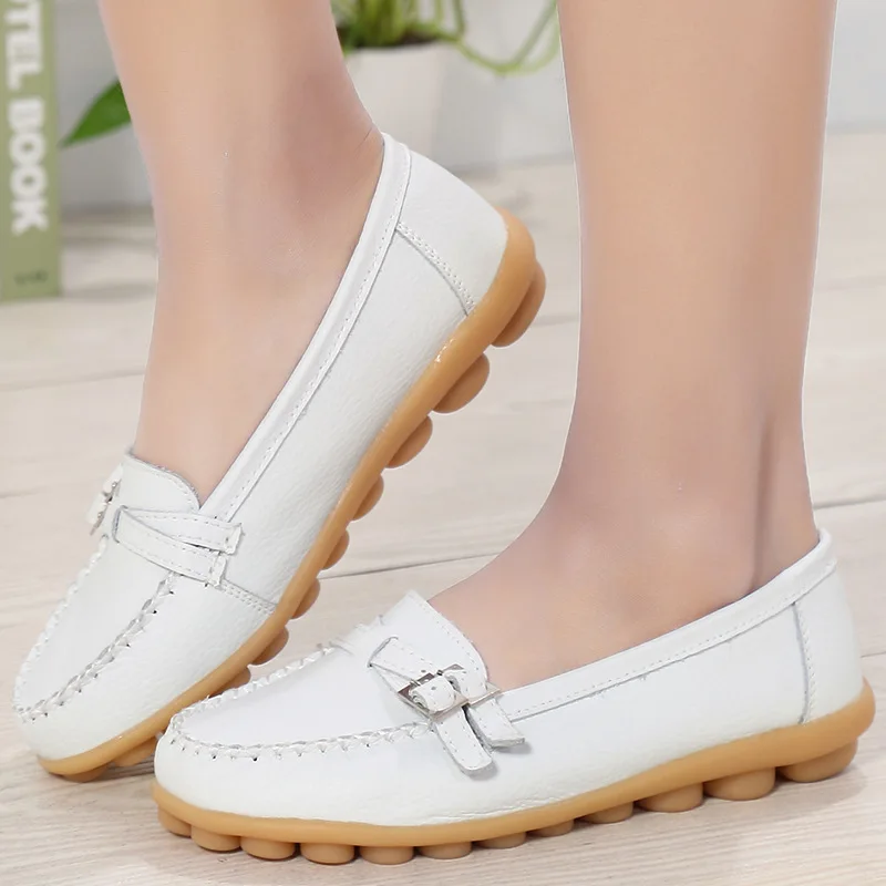 Spring Autumn Women Slip-On Soft Leather Loafers Lady Rubber-Soled Nurse Shoes Adult Commuter Casual White Shoes Casual Moccasin view 4