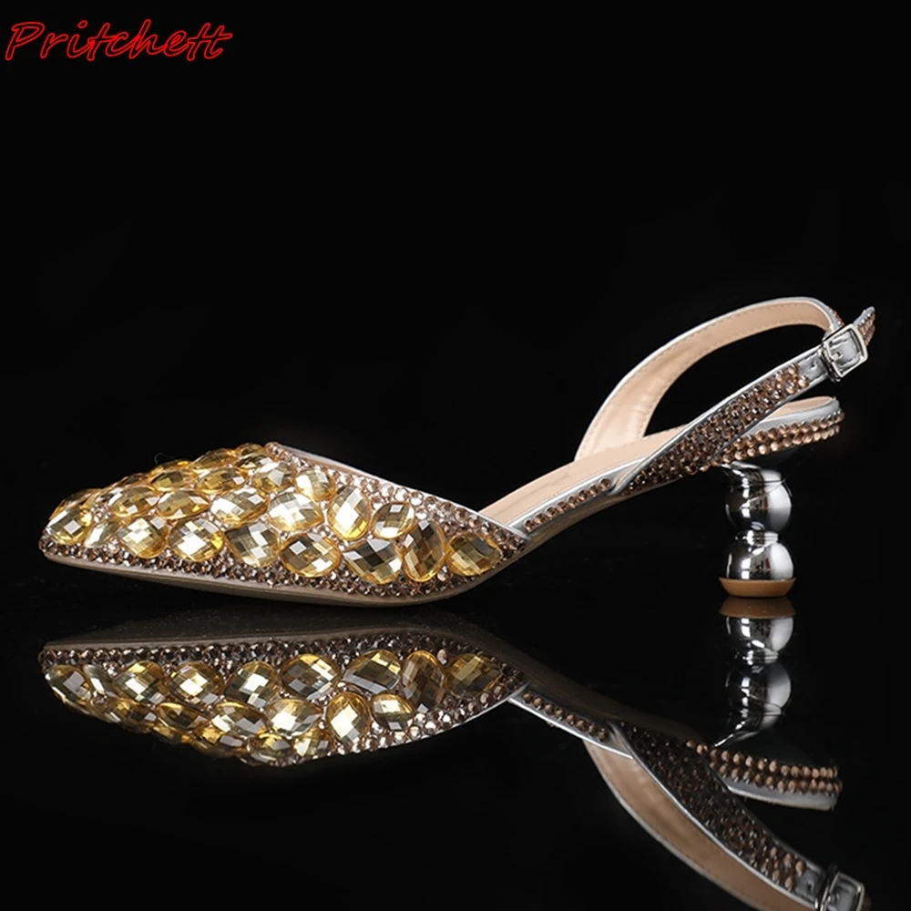 Bomba de strass bling feminina, dedo apontado, fivela metálica traseira, estilo estranho, sapato raso slingback, festa de casamento, primavera, verão, 2022