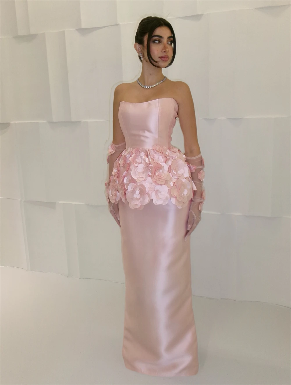 

Customized Simple Pink Satin Evening Dress Formal Strapless Sleeveless Celebrity Gowns Soft Straight Sweep Train Cocktail Dress