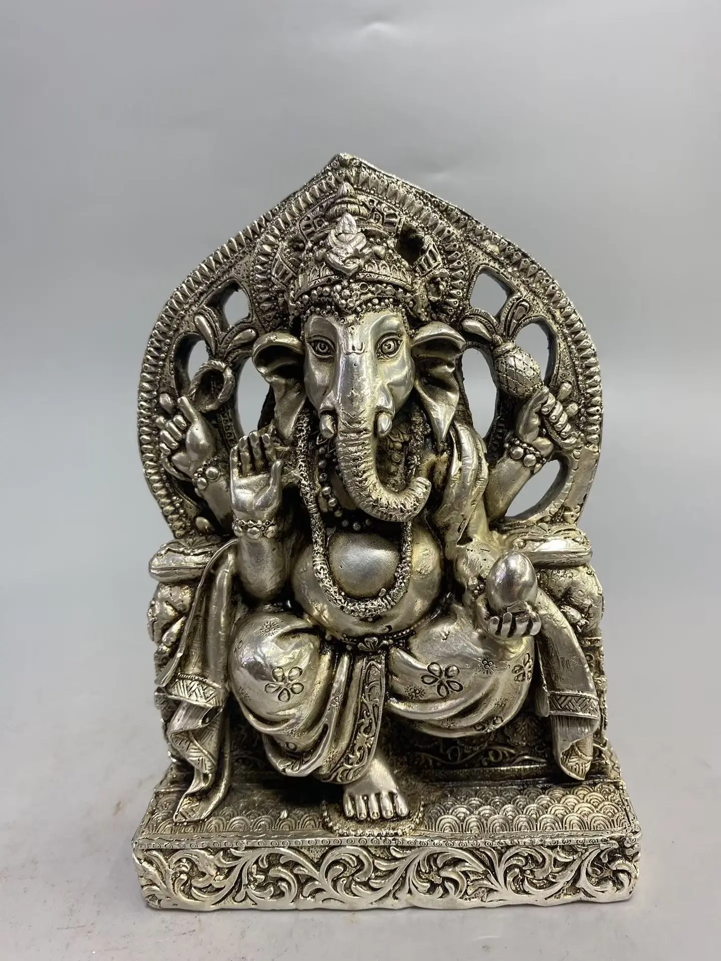 

Chinese Bronze White Bronze Elephant God Figure Ornament Home Guarding Decoration