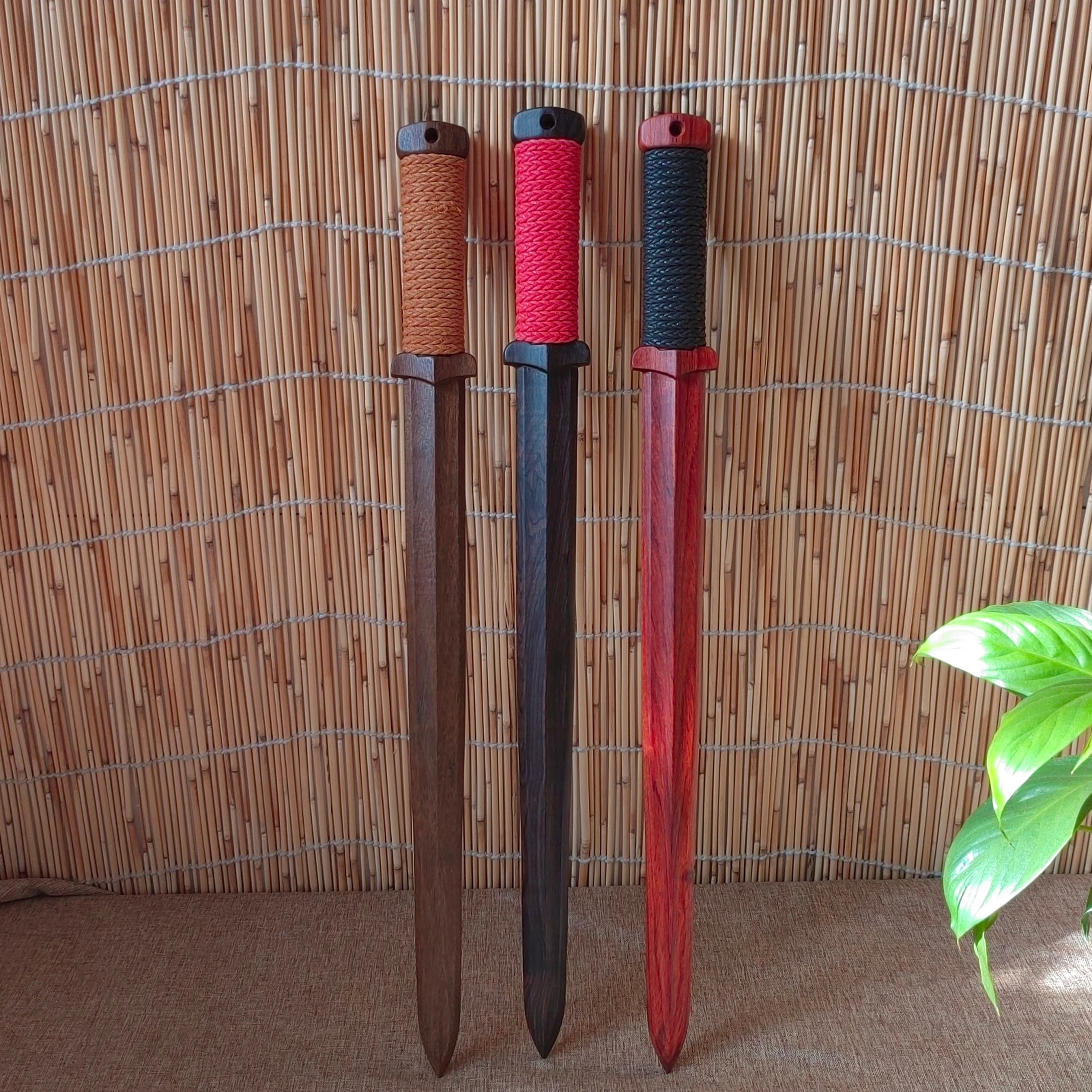 Espada Chinesa Curta de 50cm, Espada de Madeira Sólida Feita de Madeira de Sândalo Roxo, Madeira Dura Real, Acessório para Performance de Artes Marciais
