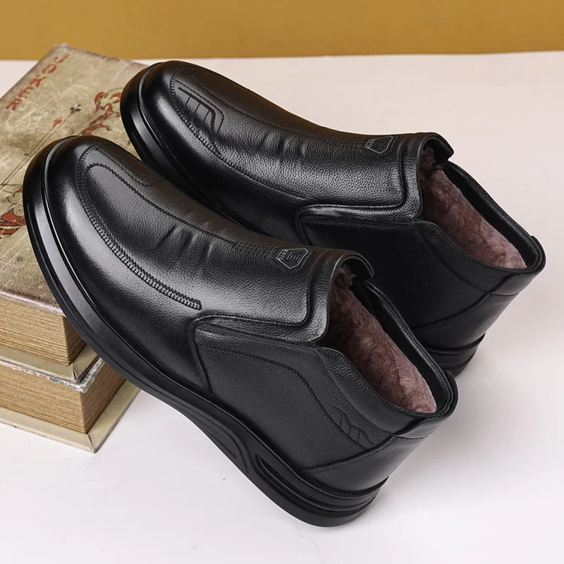 

Мужские зимние ботинки 2026 года: новая модель, теплые, из высококачественной кожи, морозостойкие, для активного отдыха, модные, на флисе, удобные, нескользящие, до щиколотки