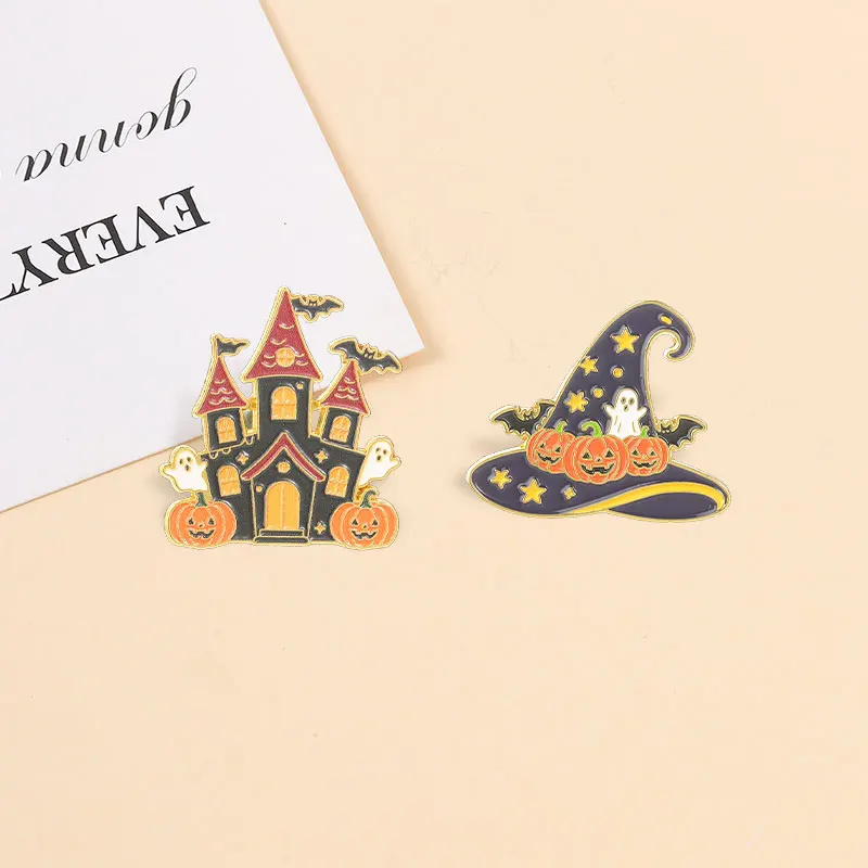 Halloween-Hexen-Schwarzkatzen-Grusel-Kürbis-Voodoo-Puppe-Emaille-Abzeichen, süße Brosche mit Zitat für Jacken- und Rucksack-Dekoration, Geschenk – Detail 6
