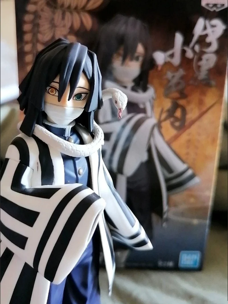 Bandai-figura de acción Original de Kimetsu No Yaiba, modelo coleccionable, adornos, juguetes, regalos de cumpleaños, Vol.15, Iguro Obanai