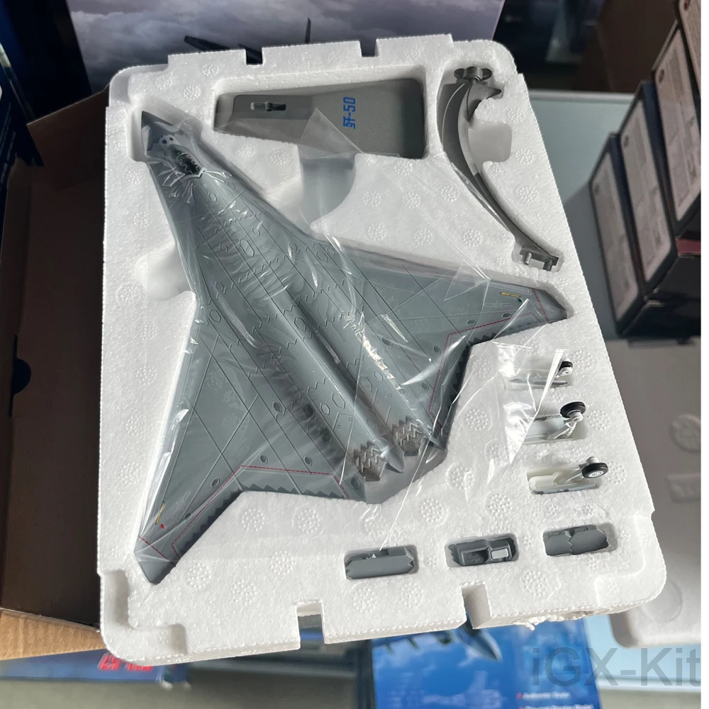 Escala 1:144 China J50 Fighter Jet J-50 avión militar de Metal juguete modelo colección ornamento