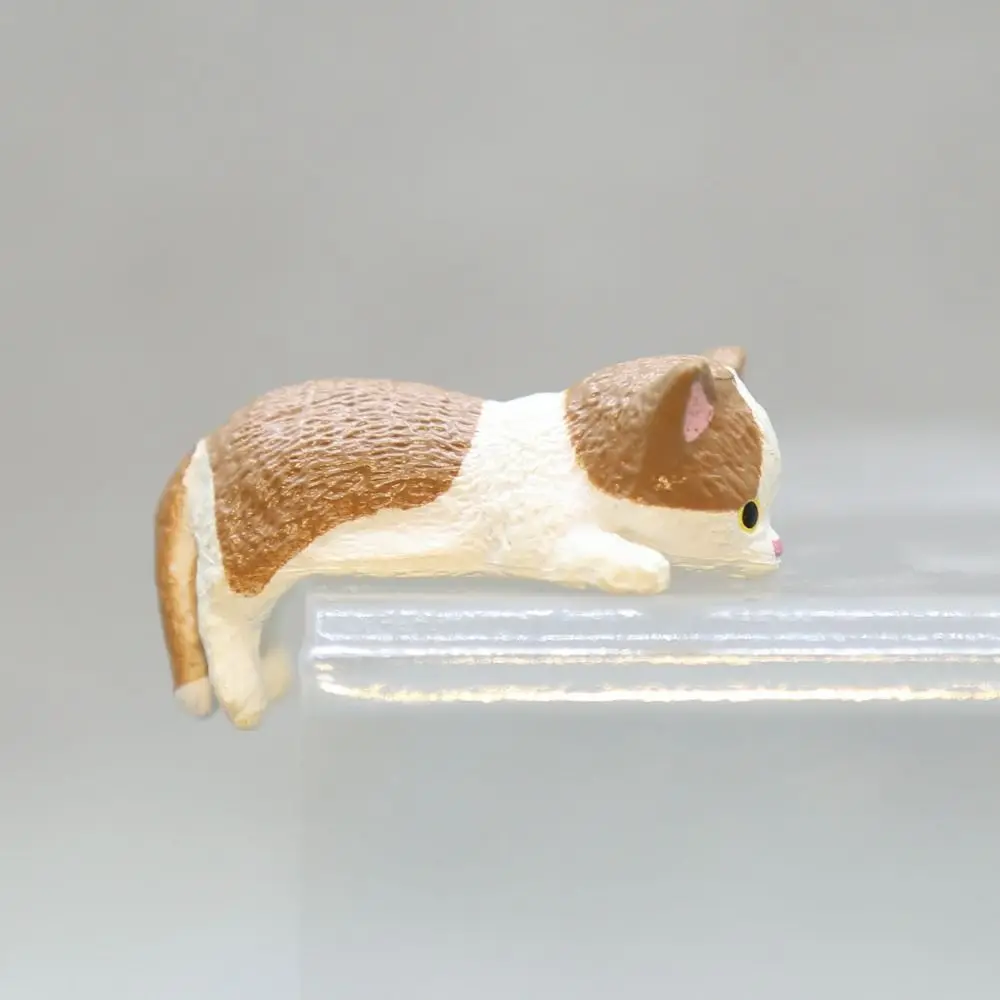 Rest Kitten Desktop Car Edge Decoration Lazy Cat Cuddle Fish Casual Simulation DIY Cartoon Resin Miniatures Dollhouse Ornament