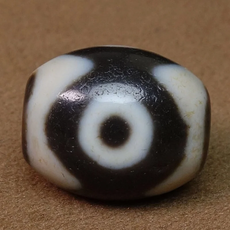 

Ancient Tibetan DZI Beads Old Agate Darlow 3 Eye Amulet Pendant Necklace GZI