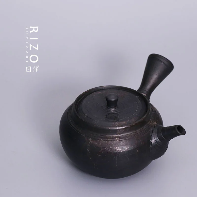 

Japanese Imported Long-Slip Roasted Black Mud Algae Hanging Teapot Side Handle Teapot Pottery Made in Baishan Mountain