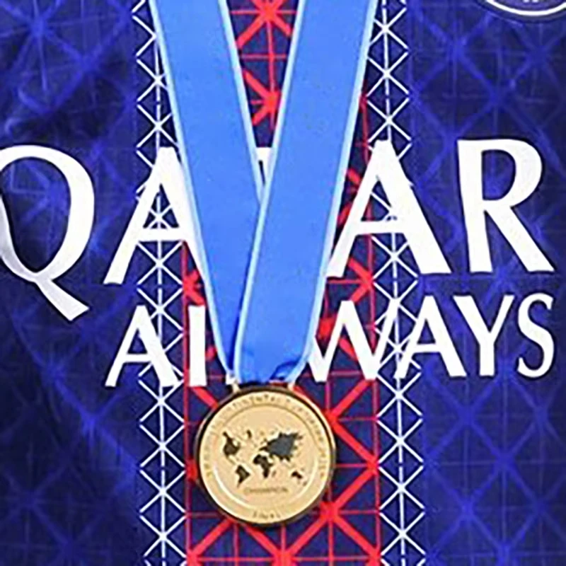 2025 Nueva venta caliente Intercontinental Clup Campeonato de fútbol Medalla de oro de metal Réplica de recuerdo de seguidor coleccionable con cinta