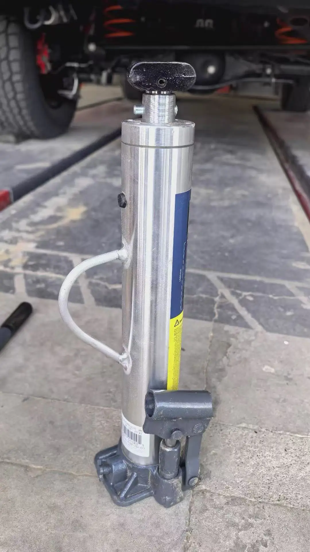 New 220V Vertical Hydraulic Tire Jack Vehicle Mounted Lifter For Off-Road Desert Emergency Rescue Equipment