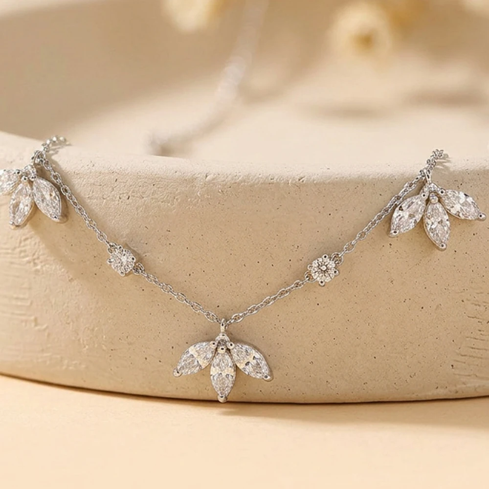 EWYA Lotus Marquise Cut 3‑Stone Full Moissanite Pendant Necklace for Women Men S925 Silver Maple Leaf Certified Neck Chain Gift view 4
