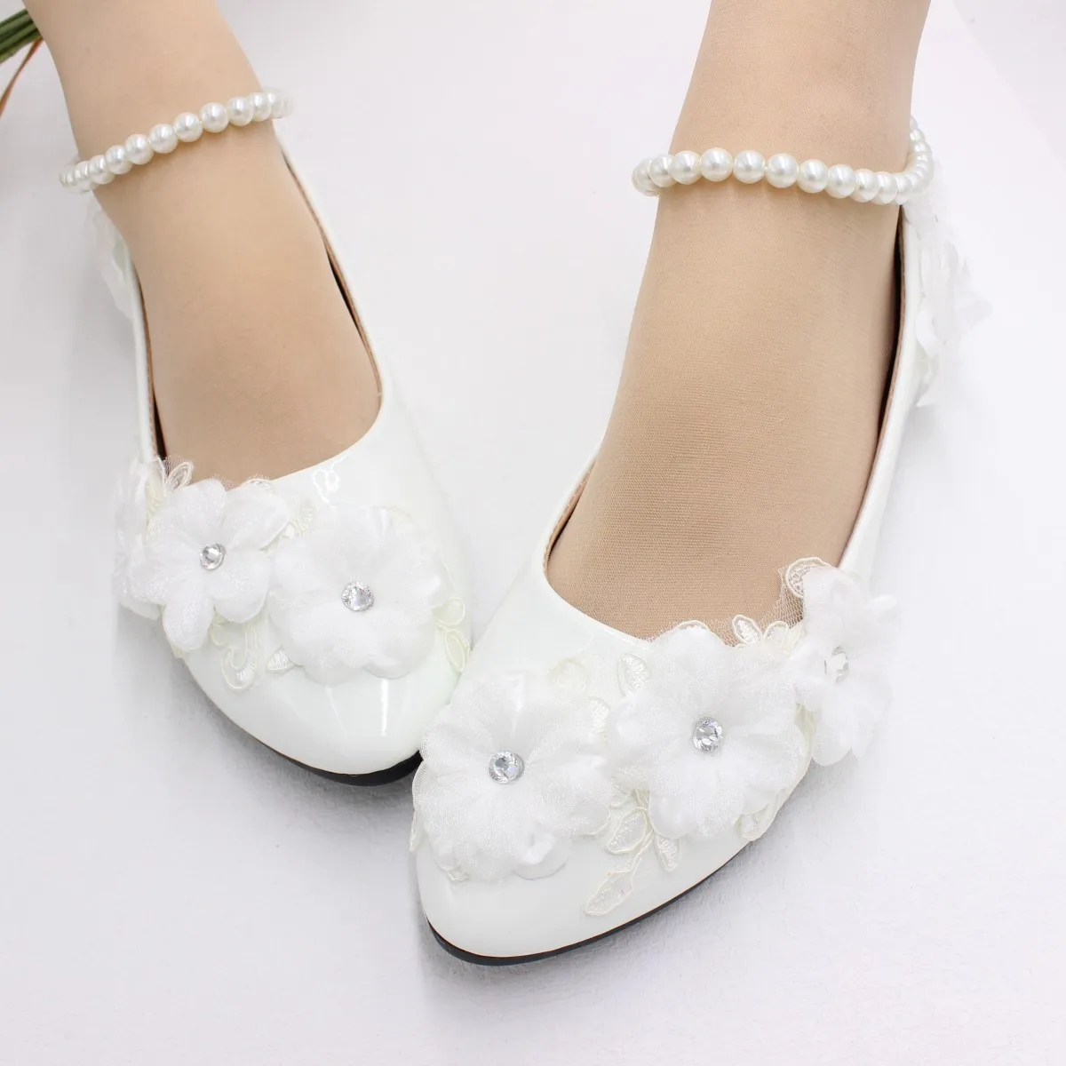 White lace bridal shoes Flat anklets decorated three-dimensional flower handmade wedding shoes Bridesmaids flat shoes spring new