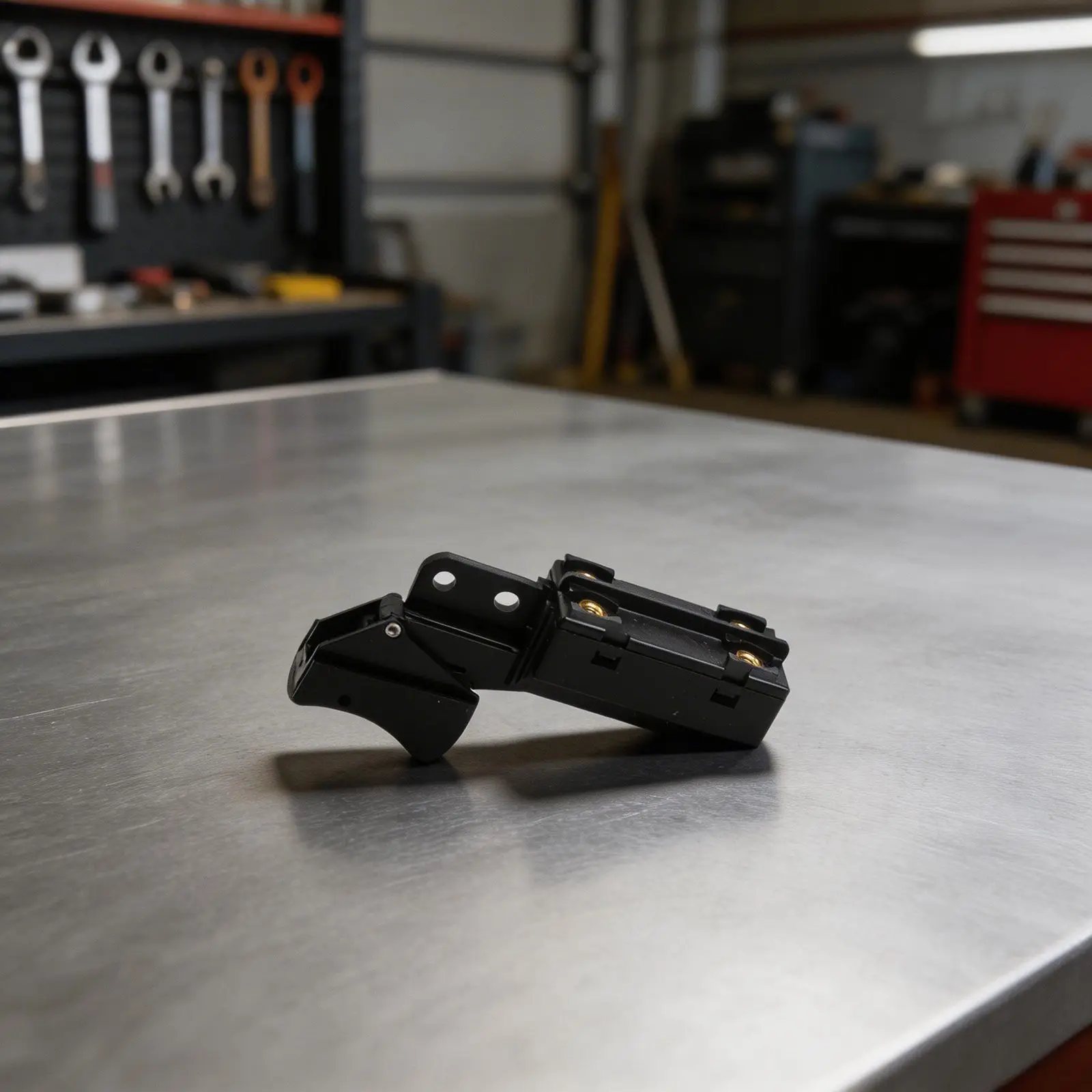 

Запасной выключатель для электроинструментов, кусторезов, запасная часть, черный, как на фото, DCS391, новый, неиспользованный.