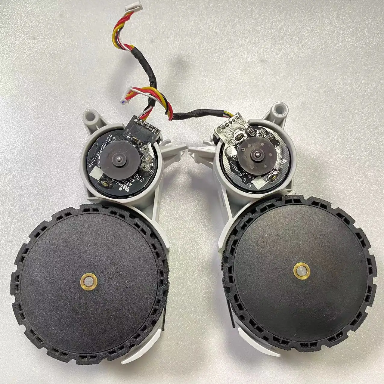 Original L R Motor Drive wheels For Xiaomi Mijia E10 B112 E12 E10C Robot vacuum cleaner replacement Accessories