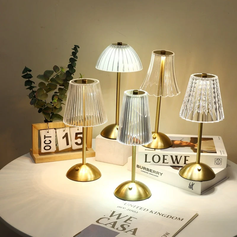 

Хрустальная светодиодная настольная лампа с сенсорным датчиком, настольный ночник, перезаряжаемая лампа для чтения для спальни, прикроватная тумбочка, декор для бара отеля, регулируемая яркость