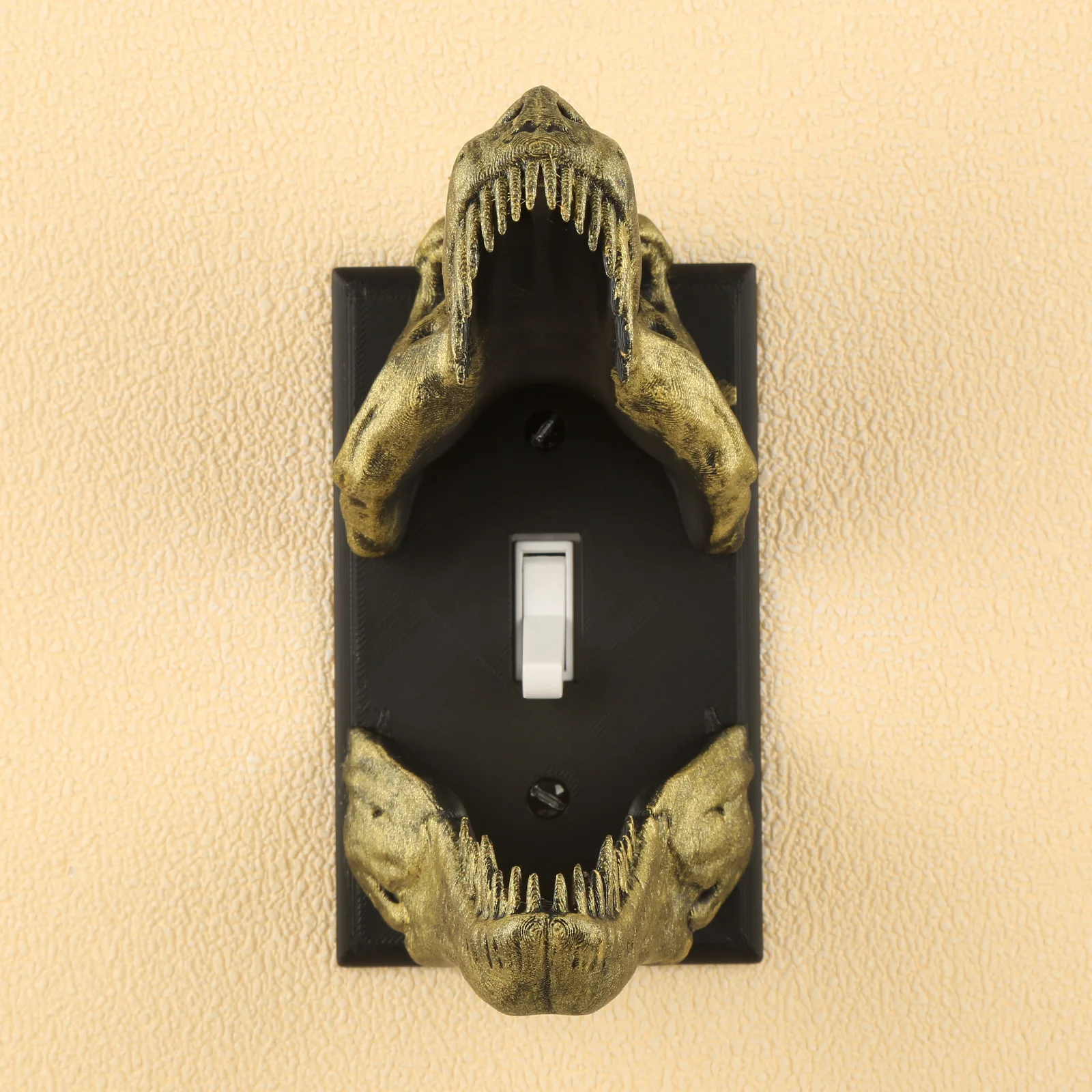 Cross‑border Creative Dinosaur Fossil Light Switch Cover Vintage T‑Rex Skull Wall Plate Unique Home Wall Decor
