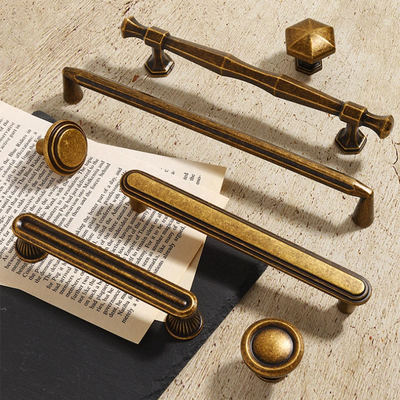 Nordic Vintage Handles for Furniture Bronze Cabinet Knobs and Handles Zinc Alloy Drawer Dresser Handles Home Accessories