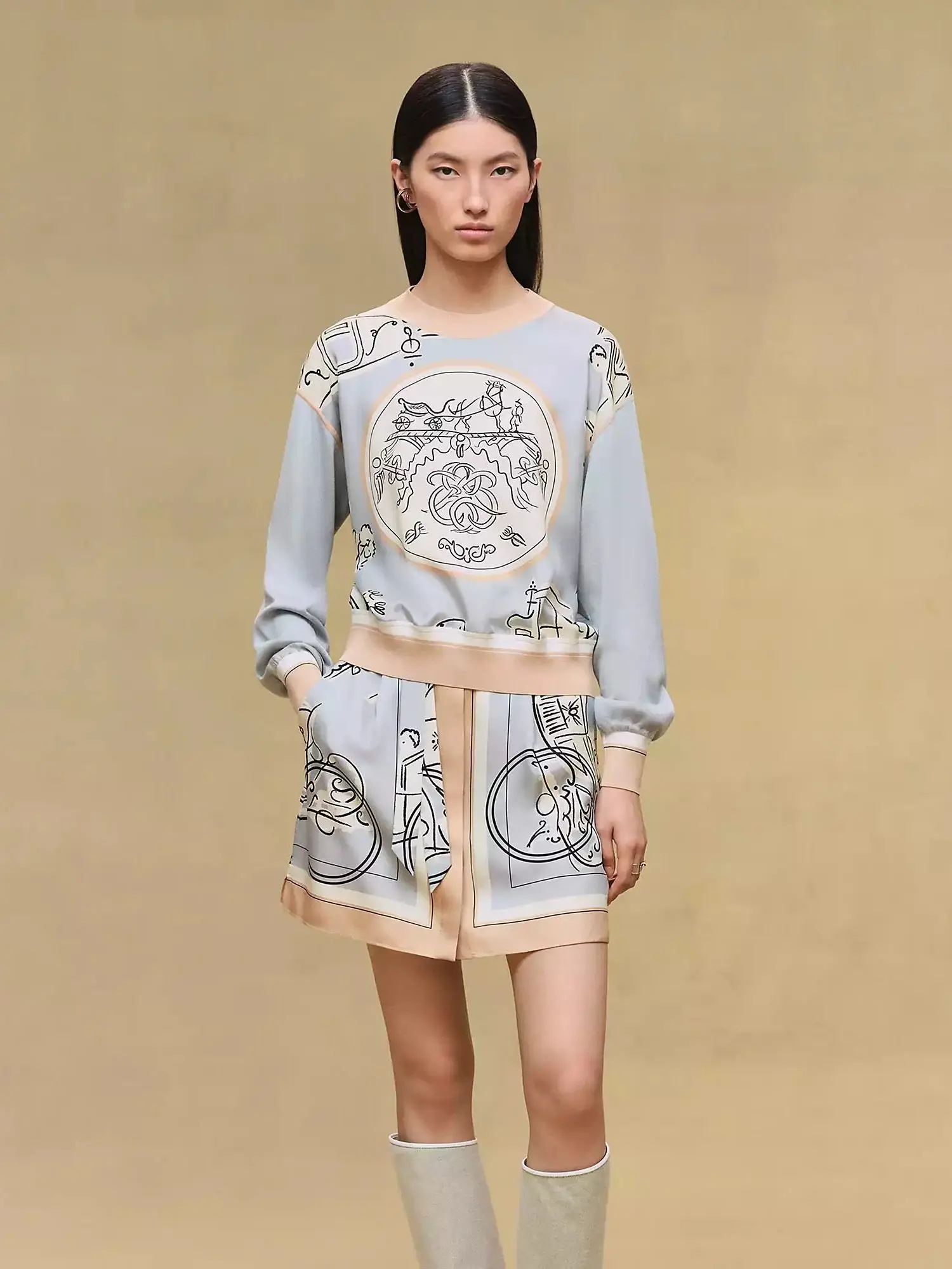 

Spring 2026 New Style Silk Printed Long Sleeve Knitted round Neck T-Shirt Women's Loose Fit Casual Style Animal Pattern Top